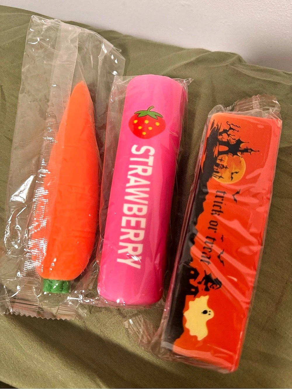 Iwako Pink & Orange Novelty Eraser Set